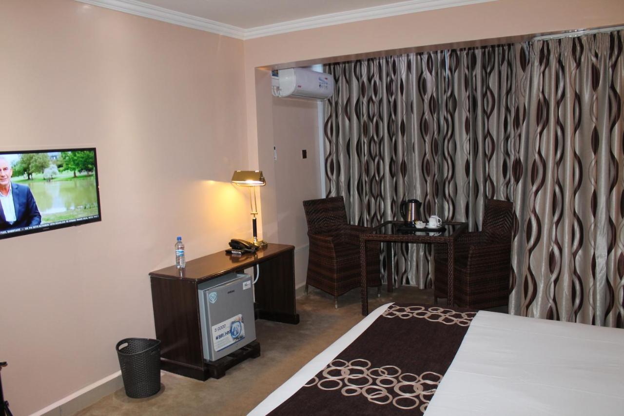 Airport Landing Hotel Nairobi Exterior foto